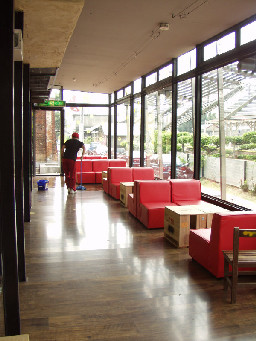 咖啡廳夕陽景緻2003年至2006年加崙工作室(大開劇團)時期台中20號倉庫藝術特區藝術村